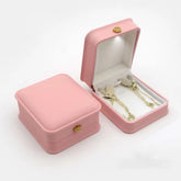 Alt Tag: Modern velvet LED velvet ring box with light jewelry display box for proposal engagement wedding