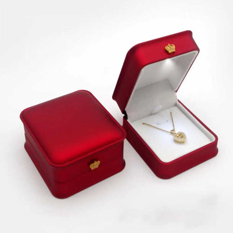 Alt Tag: LED velvet ring box with light luxury velvet jewelry display case for proposal engagement wedding