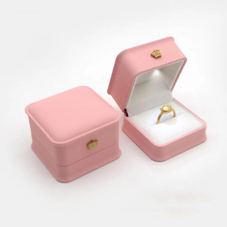Alt Tag: LED velvet ring box with light pink velvet jewelry ring box for proposal engagement wedding