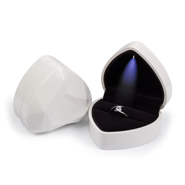 Alt Tag: Luxury velvet LED velvet ring box with light jewelry case for proposal engagement wedding